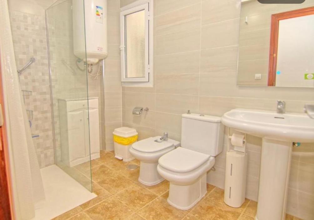 Low Cost Room Málaga Exteriör bild