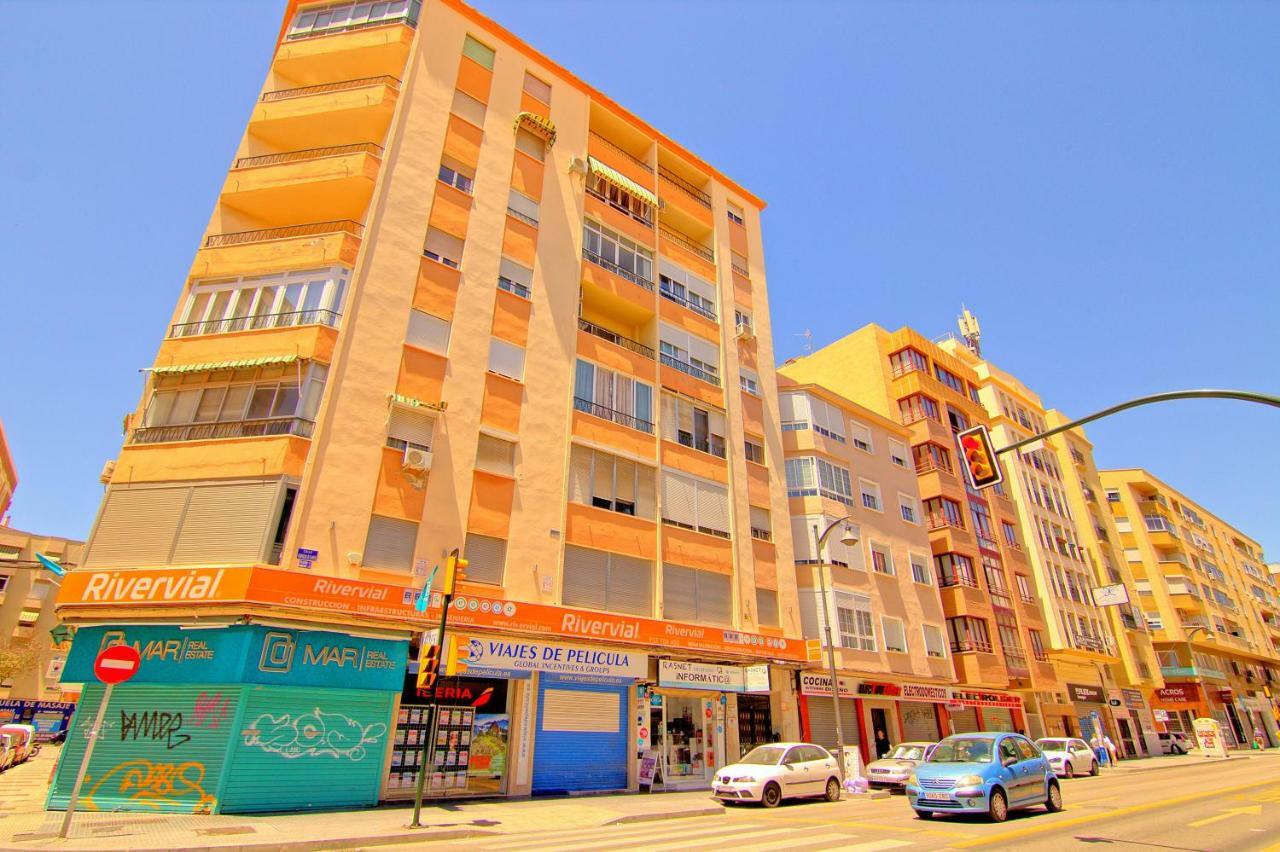Low Cost Room Málaga Exteriör bild